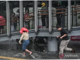 BMKG: Sirkulasi Siklonik di Samudra Hindia Laut Banda Picu Hujan Lebat