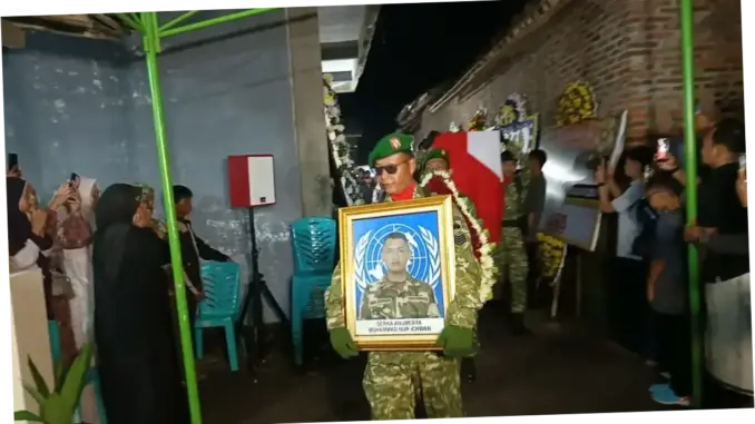 Jenazah Serka Anumerta Muhammad Nur Ichwanudin Dimakamkan di TMP Giridharmoloyo Magelang