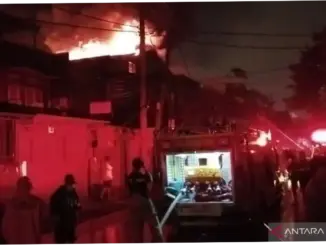 Kebakaran Gudang Onderdil Motor di Cengkareng: Akibat Korsleting Listrik