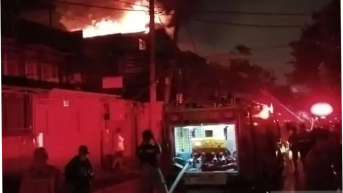 Kebakaran Gudang Onderdil Motor di Cengkareng: Akibat Korsleting Listrik