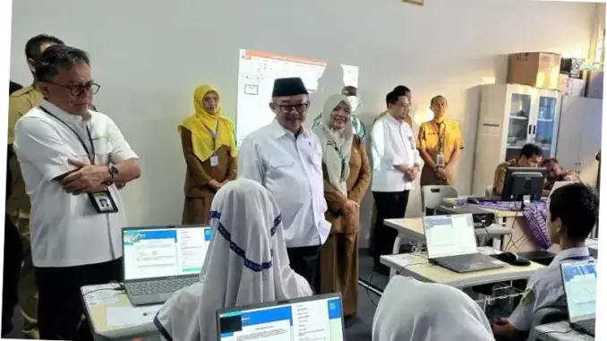 Mendikdasmen Ancam Sanksi Tegas Pengawas Curang di TKA