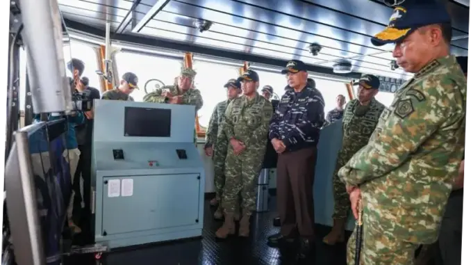 Panglima TNI Dampingi Menhan RI Tinjau Latihan Gabungan di Karimunjawa