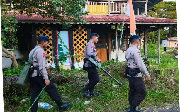 Paskah Nasional: Tim Jibom Satbrimob Polda Sulut Pastikan Keamanan di Kawasan Megamas