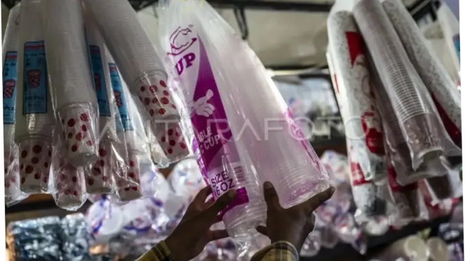Pemerintah Bahas Mitigasi Dampak Kenaikan Harga Plastik
