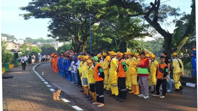 Pemkot Jaksel Keruk Kali Pesanggrahan Lewat Kerja Bakti Skala Besar