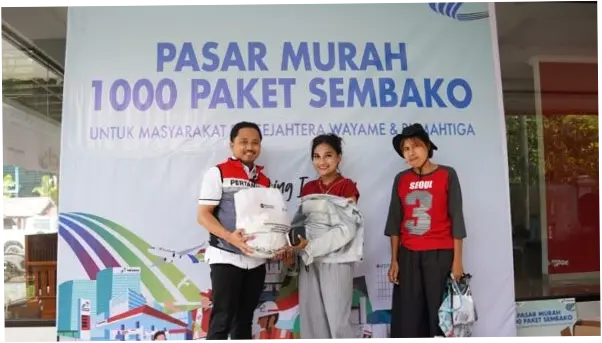 Pertamina Gelar Pasar Murah Bagi 1.000 Masyarakat Prasejahtera di Wayame Ambon