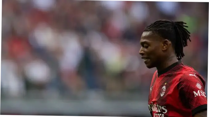 Rafael Leao Menuai Cemoohan Fans AC Milan di Laga vs Juventus
