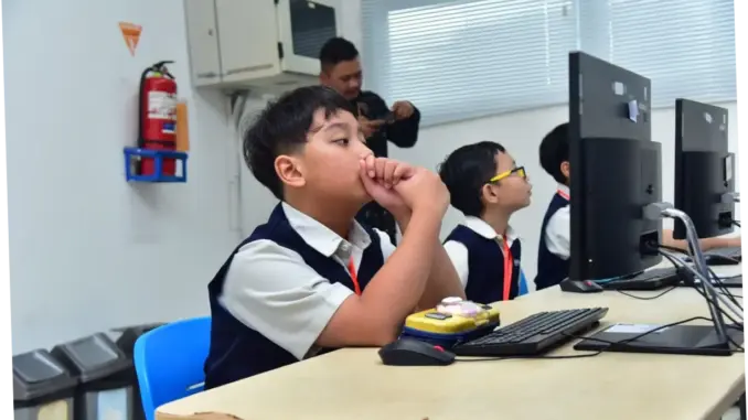 TKA SD Surabaya Dipantau Langsung Wamendikdasmen, Kualitas Pendidikan Jadi Fokus Utama