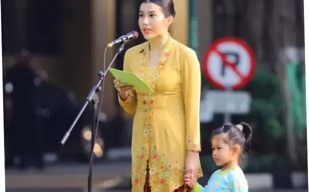 Wabup Kudus Gandeng Anak Pimpin Apel Hari Kartini