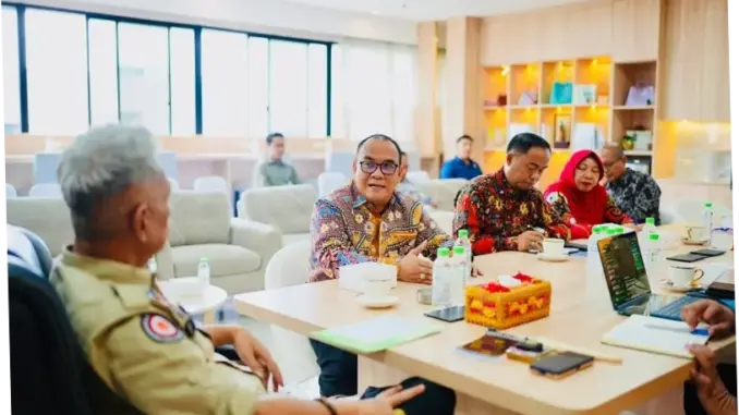 Wamensos Agus Jabo Dorong Percepatan Sekolah Rakyat di Balikpapan