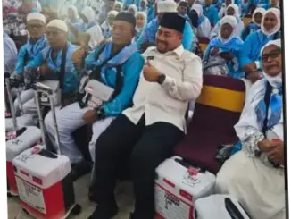 Bupati Batubara Hadiahkan Bumbu Khas Daerah dan Uang Saku kepada 188 Jemaah Haji