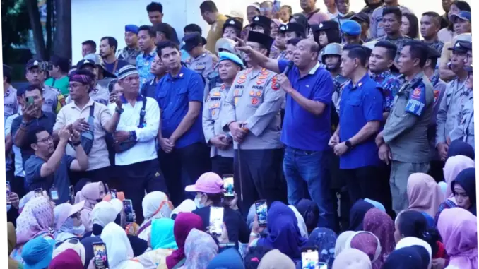 Bupati Langkat Temui Korban Banjir, Berikan Harapan Baru