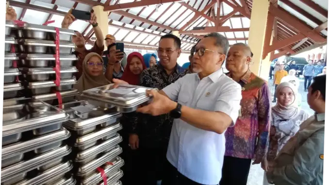 Menko Zulhas: Sekolah Bisa Komplain Jika Menu MBG Tidak Sesuai