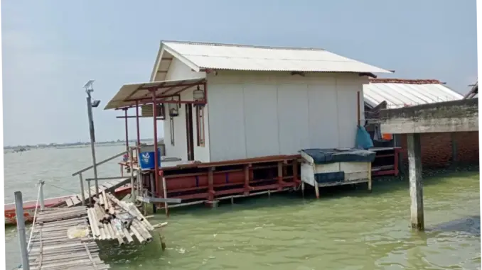 Pemprov Jateng Bangun 20 Rumah Apung untuk Warga Terdampak Rob di Pesisir Demak