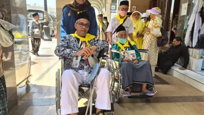 Pesona Haji Ramah Lansia di Jumat Perdana Masjid Nabawi