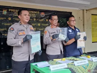 Polisi Ungkap Kronologi Perusakan Kaca Mobil oleh Sopir Angkot