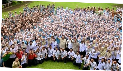 Presiden Prabowo Subianto Kunjungi SMAN 1 Cilacap untuk Meningkatkan Kualitas Pendidikan