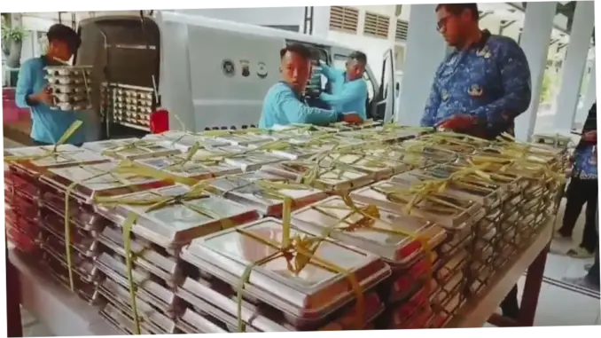 SPPG Polri 2 Kejambon Ambil Alih, 795 Siswa SMAN 3 Kota Tegal Kembali Nikmati MBG