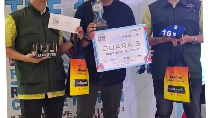 Tim Robotik MAN 1 Madina Raih Juara 3 Nasional Kompetisi Robot Soccer IKG Senior